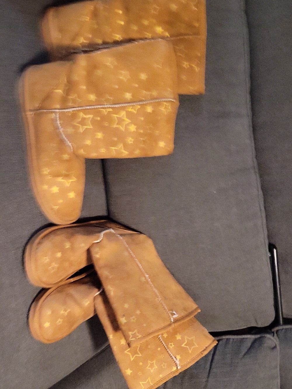 Airwalks Star-Print Cozy Boots Both Sizes Together